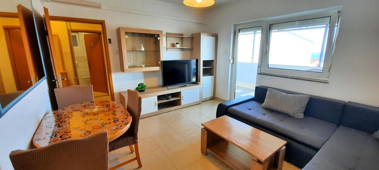 Apartment Miroslav Krk Town Esterno foto