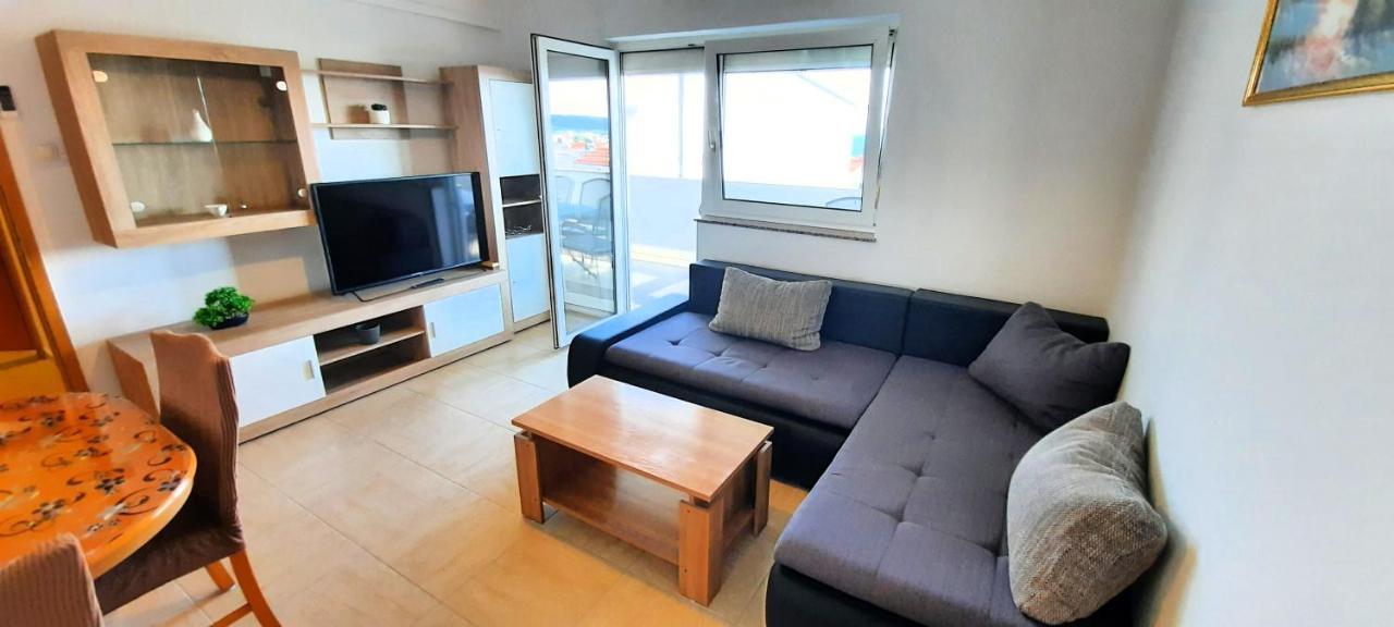 Apartment Miroslav Krk Town Esterno foto