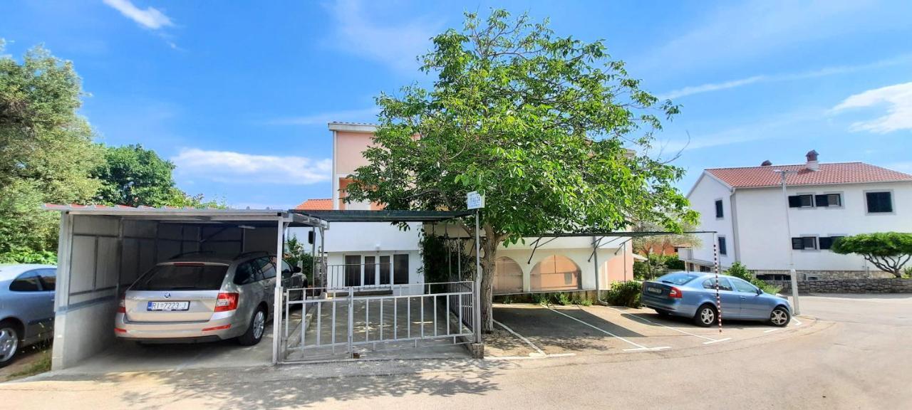 Apartment Miroslav Krk Town Esterno foto