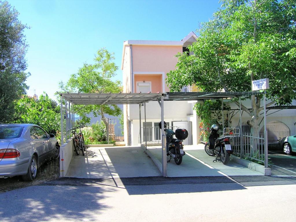 Apartment Miroslav Krk Town Camera foto